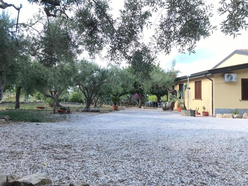 L'Ulivo In Villa Greco Tindari Esterno foto