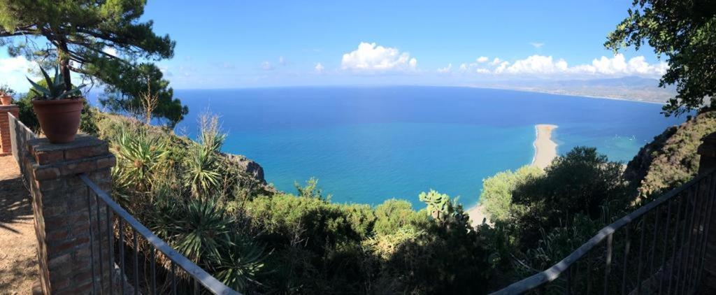 L'Ulivo In Villa Greco Tindari Esterno foto
