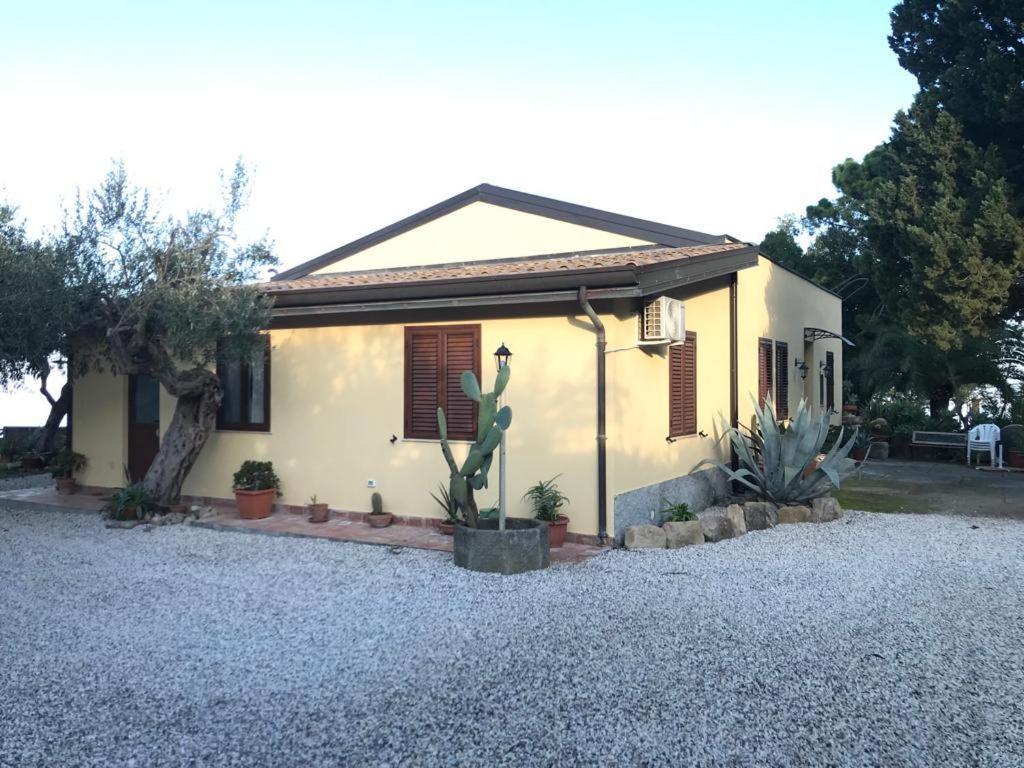 L'Ulivo In Villa Greco Tindari Esterno foto