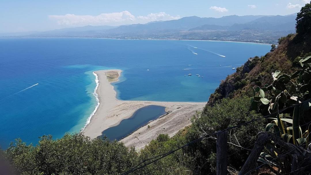 L'Ulivo In Villa Greco Tindari Esterno foto