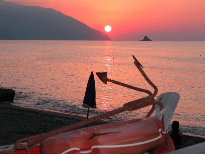 L'Ulivo In Villa Greco Tindari Esterno foto